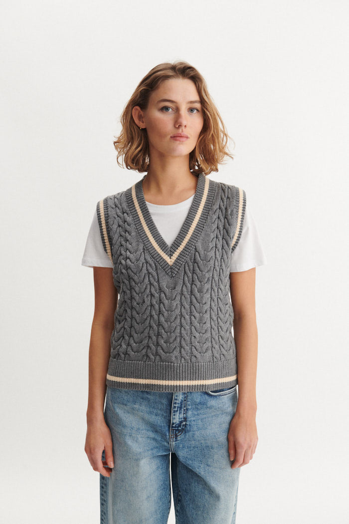Basic Apparel Ally Cable Vest Veste 025 Grey Mel.