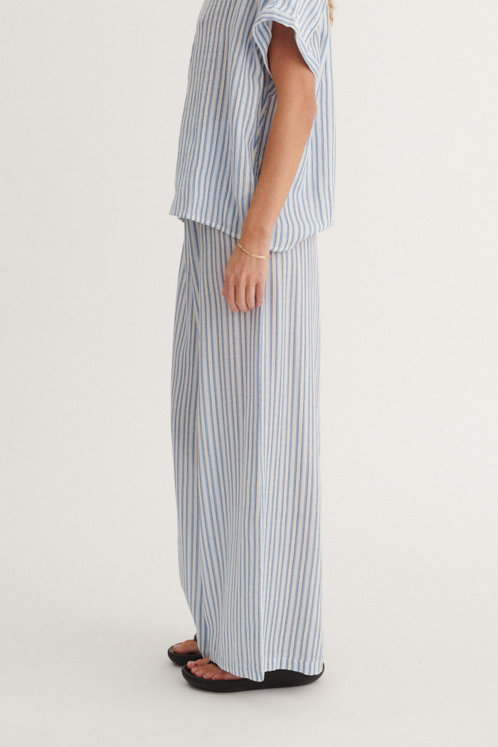 Basic Apparel Calli Loose Pants Bukser 778 Frozen fjord / whisper white / black