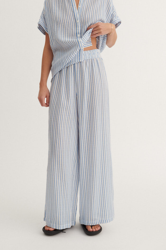 Basic Apparel Calli Loose Pants Bukser 778 Frozen fjord / whisper white / black