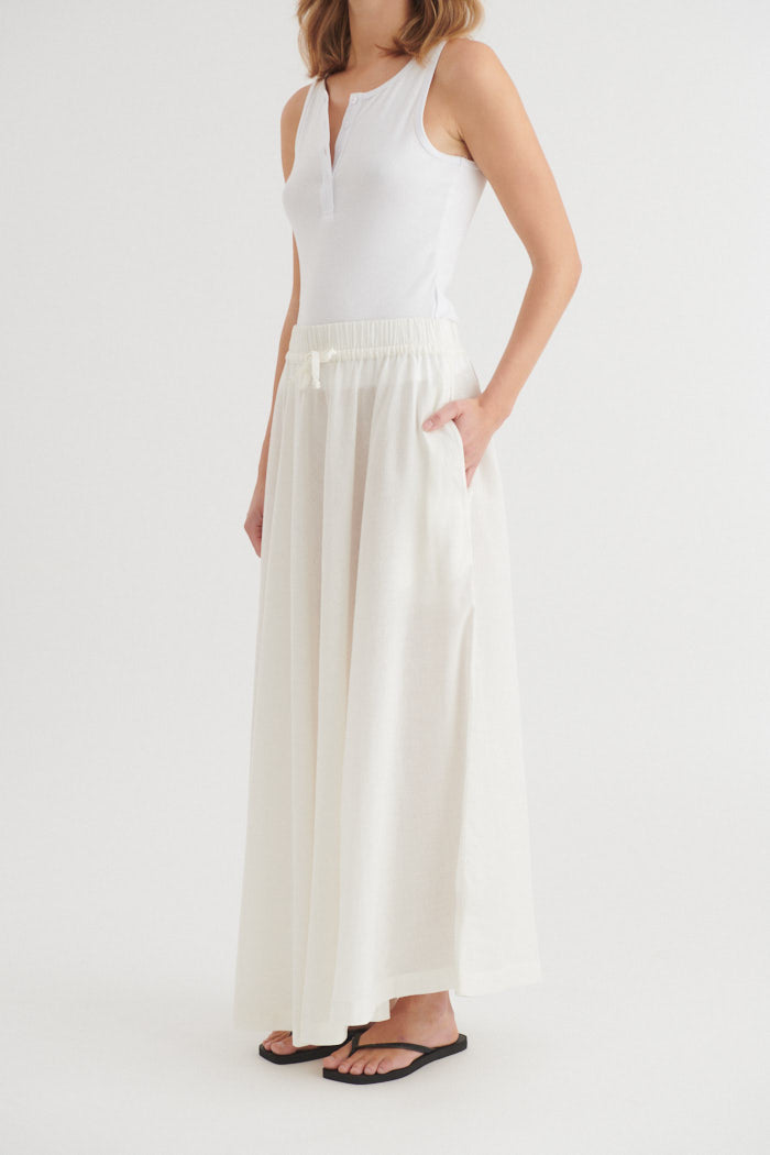 Basic Apparel Carina Skirt Nederdele 423 Bright White