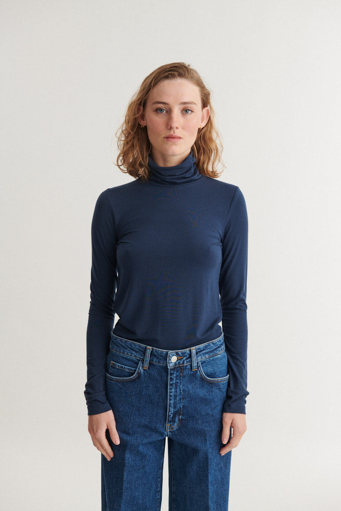 Basic Apparel Joline T-Neck T-shirts 048 Navy