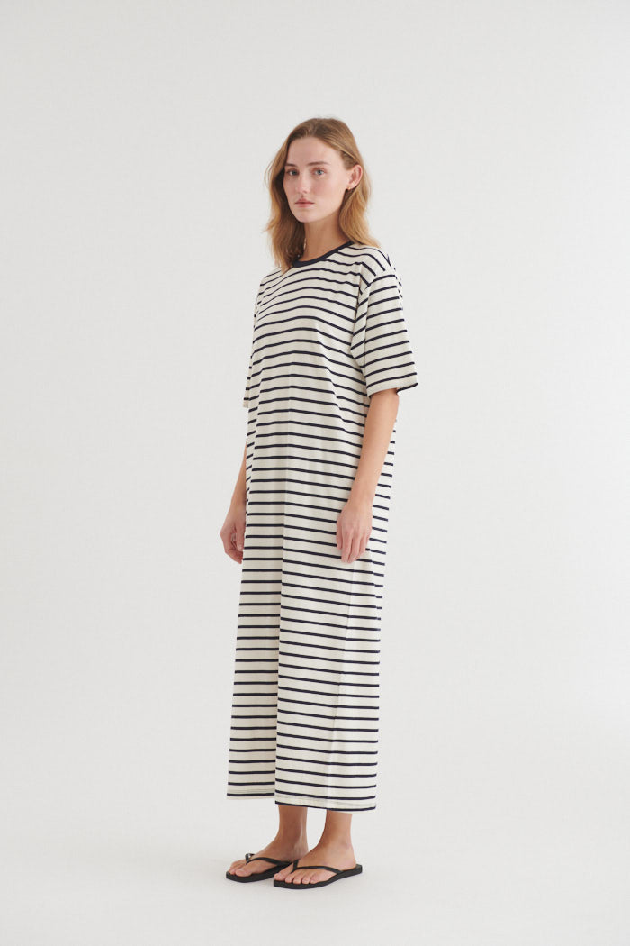 Basic Apparel Raja Striped Dress Kjoler 705 whisper white / Sky captain